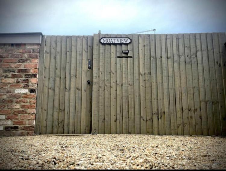 Moat View Free Parking, Central, Ev Plug York Exterior photo